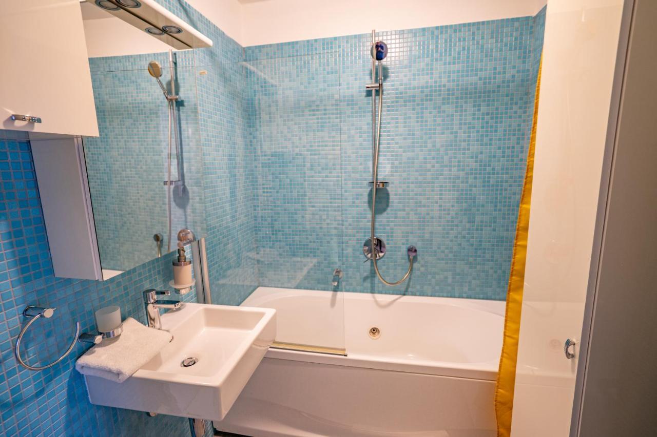 Apartment Luka Рийека Екстериор снимка